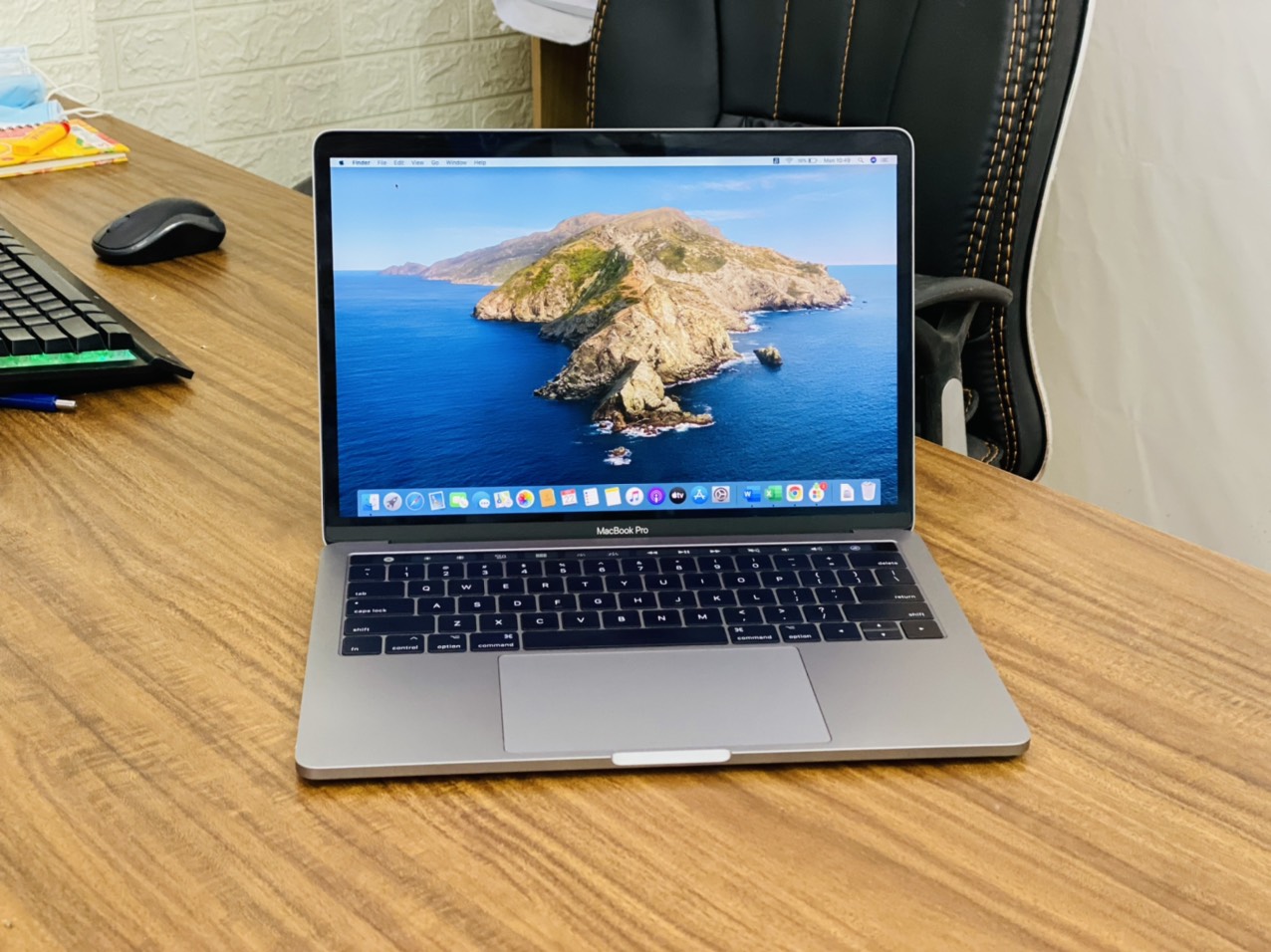 MacBook Pro 13-inch, 2017 i5 8G 256G
